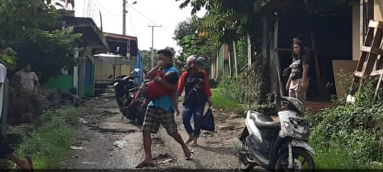 Jalan Aspol Kelurahan Gunung Gajah Rusak Berat, Kerap Terjadi Kecelakaan Tunggal