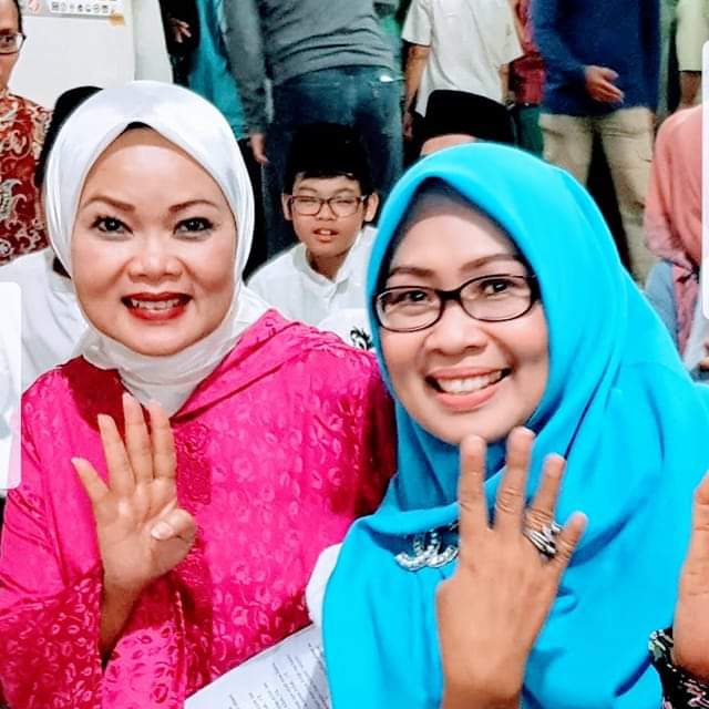 Unggah Foto Bersama Sri Meliyana, Warganet Serbu Postingan Sri Marhaeni
