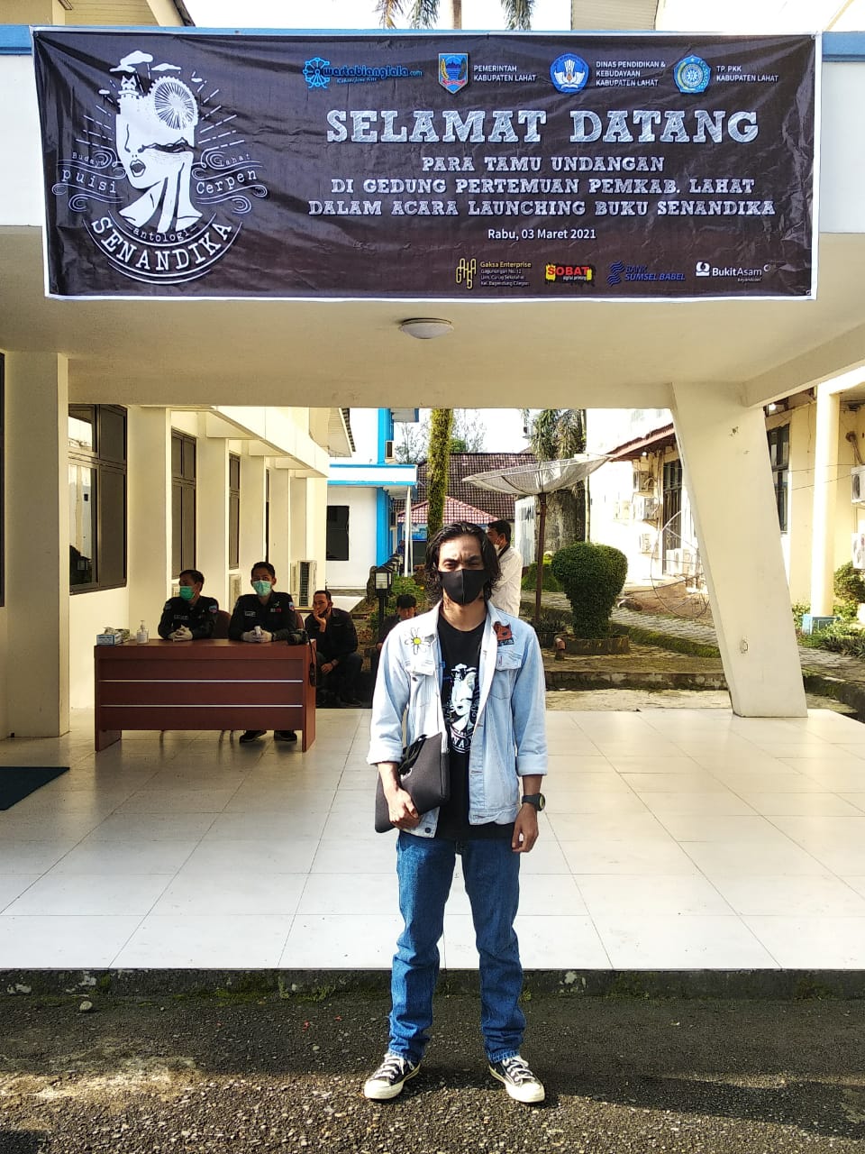 Menangkap Simbol Dalam Peristiwa Teror di Mabes Polri