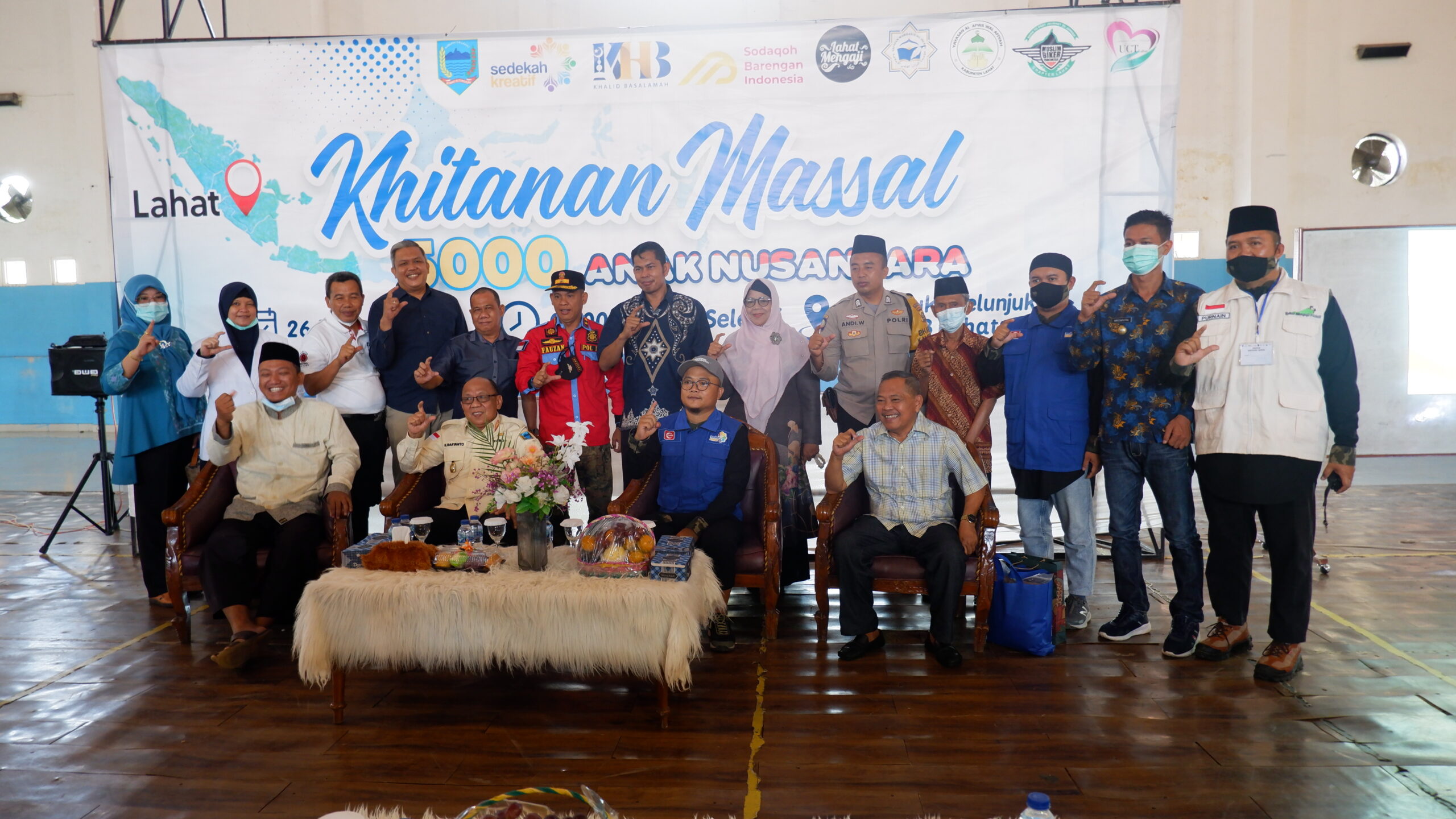 Khitanan Massal Sedekah Kreatif Bersama Tim Lahat Mengaji Turut Dihadiri Wakil Bupati Lahat