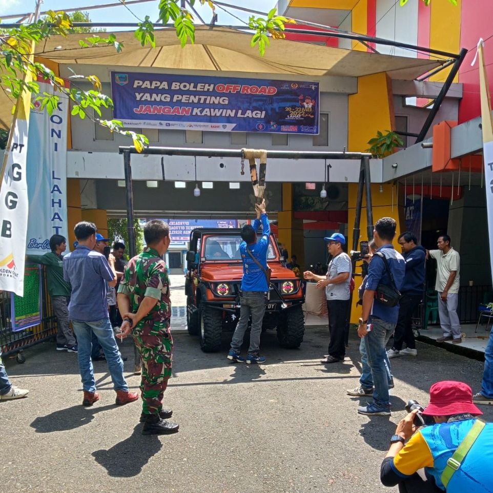 Kendaraan Offroad Peserta Diperiksa