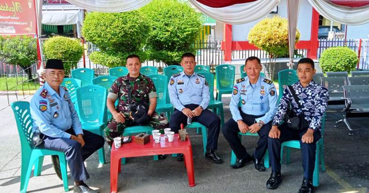Anggota TNI dan Polres bantuan pengamanan di Lapas Lahat
