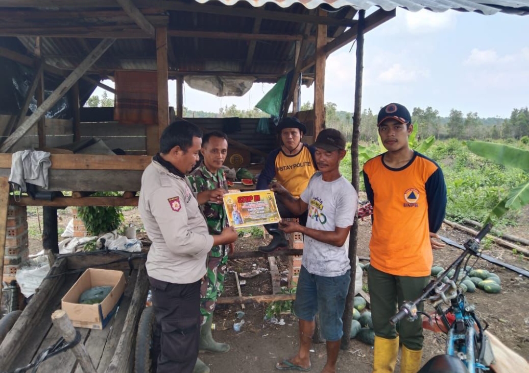 Operasi Bina Karuna 2023, Antisipasi Karhutla Polres Muara Enim Dan Polsek Jajaran berikan himbauan kepada warga