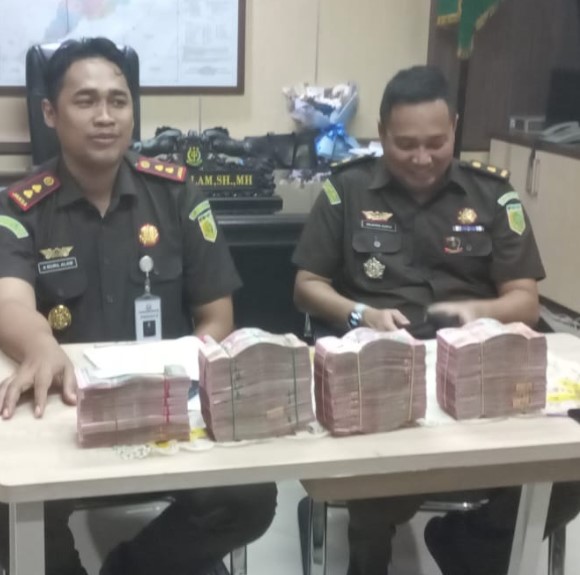 Berikut Jawaban Kasi Intel Kejari Muara Enim, Terkait Permintaan Masyarakat Untuk Tetapkan dan Menahan GM Operasional PT TBBE