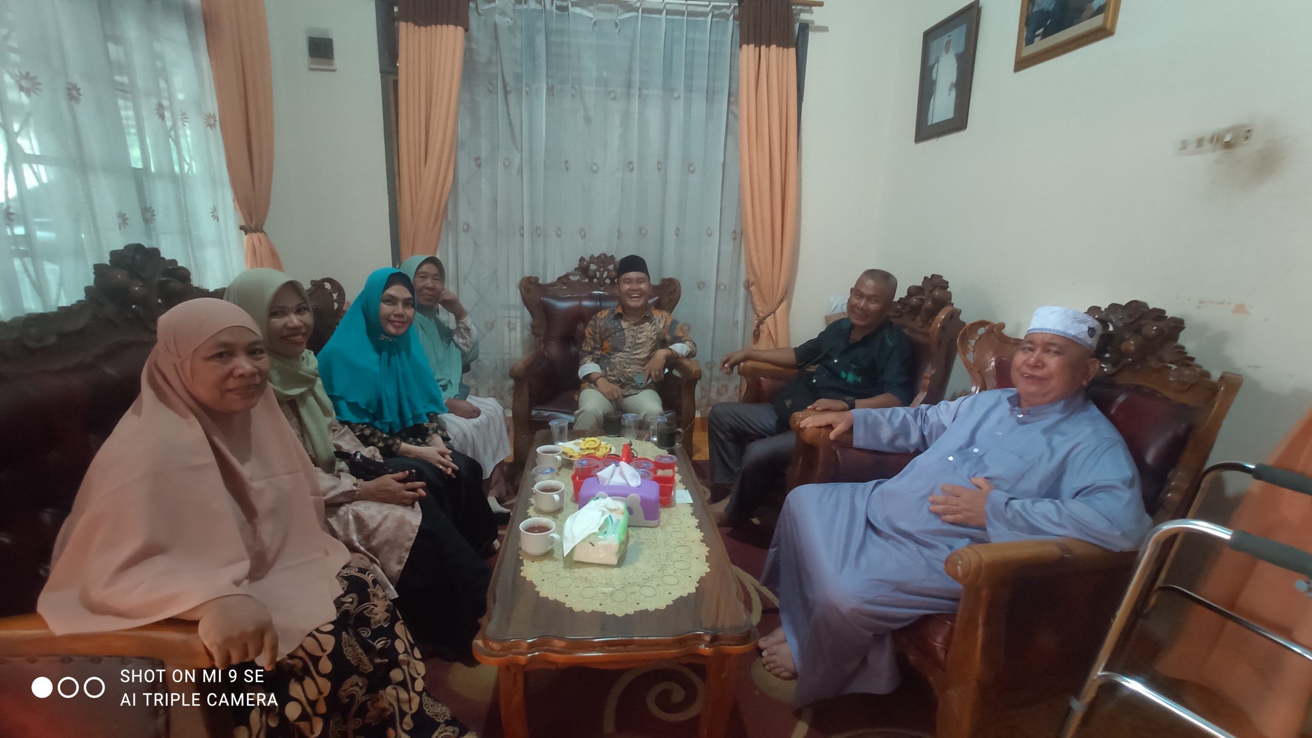Usai Reses, Anggota DPRD Prov Sumsel Fraksi PKB Nurhilyah Jenguk  Wak Dung Yang Sakit
