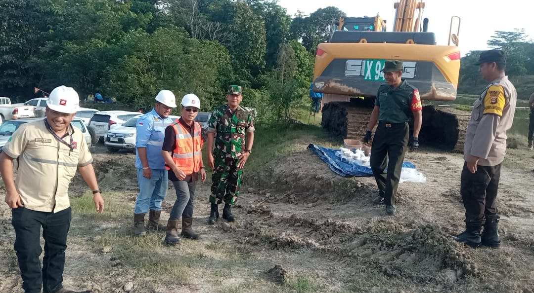 Laksanakan Walping, Serma Amril Saksikan Pembukaan Lahan Baru PT MME