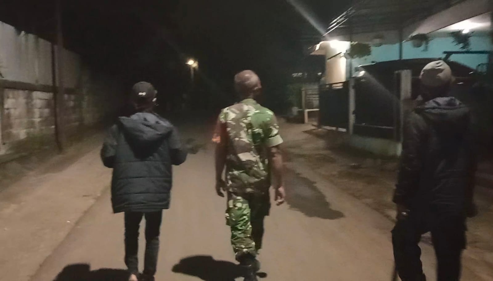KOMSOS DIMALAM HARI BABINSA KORAMIL 404-05/TE PASTIKAN KEAMANAN WARGA DIBULAN SUCI RAHMADHAN