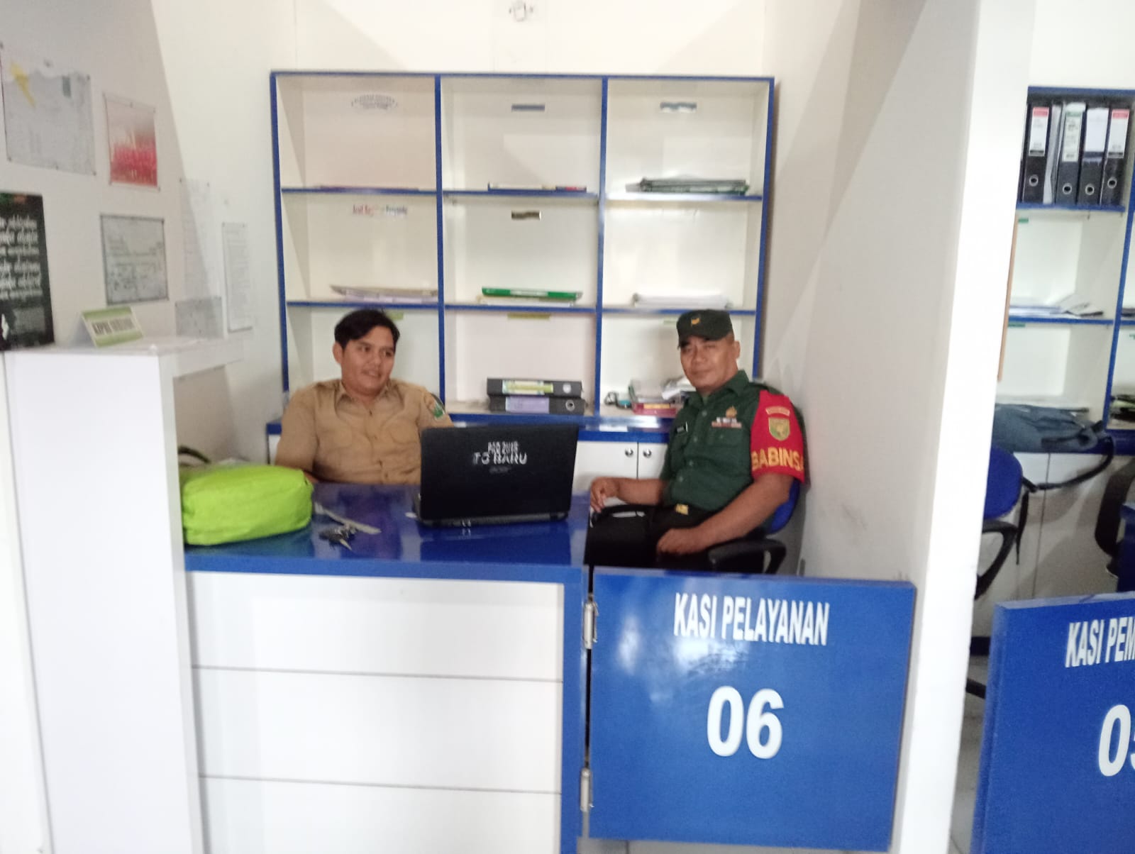 Babinsa Desa Tanjung Baru Pererat Silaturrahmi Lewat Komsos