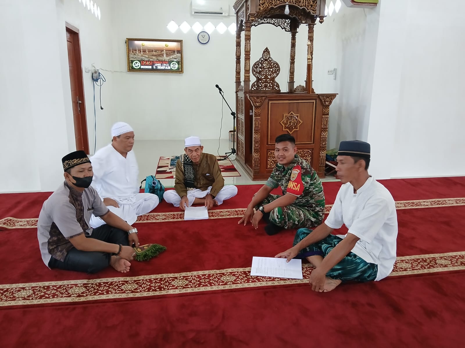 Ajangsana Ke Masjid, Ini Harapan Babinsa Desa Darmo
