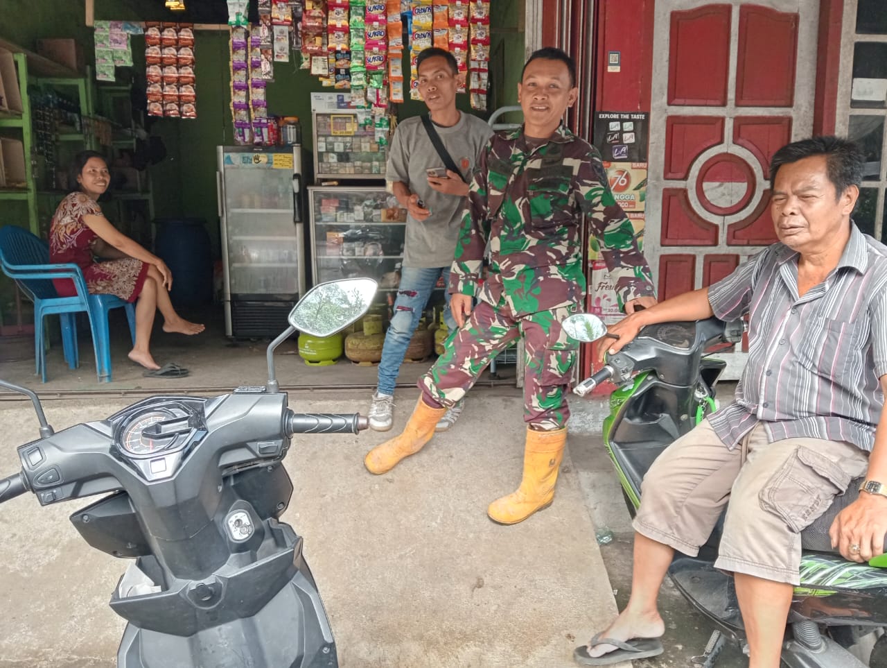 Babinsa Koramil 404-05/TE, Ajak Masyarakat Terapkan Hidup Sehat