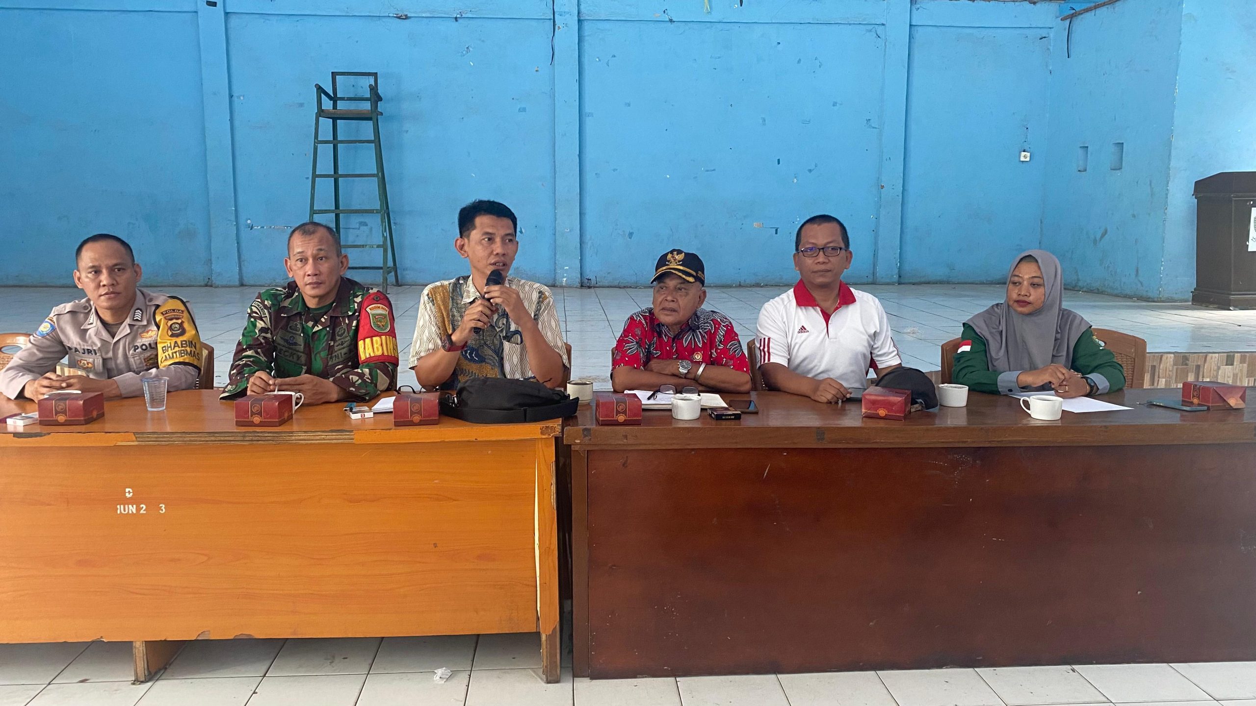 Babinsa Hadiri Rapat, Bahas Persiapan HUT Desa Tegal Rejo