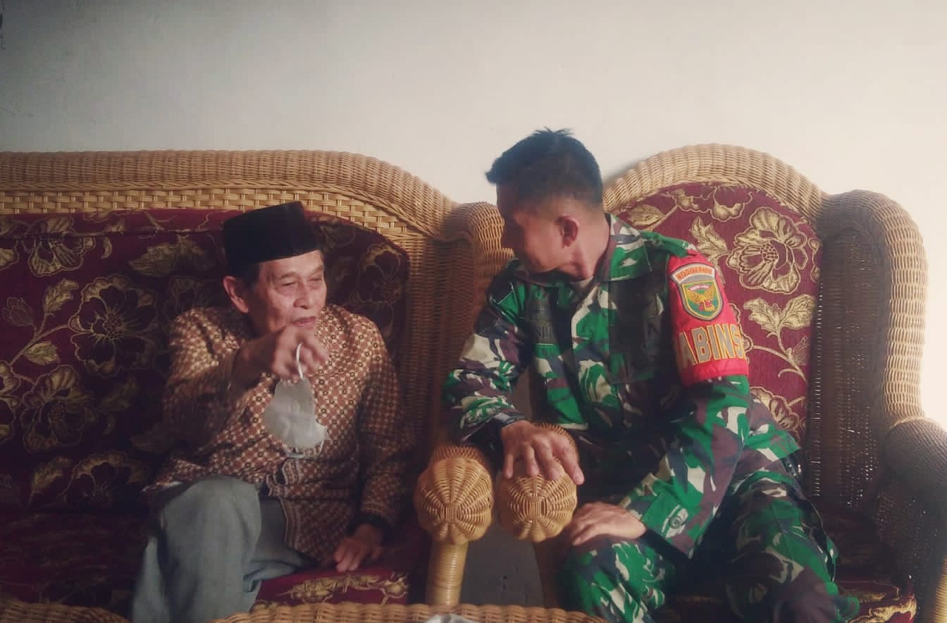 Babinsa Koramil 404-05/TE, Komsos Dengan Tokoh Seleman