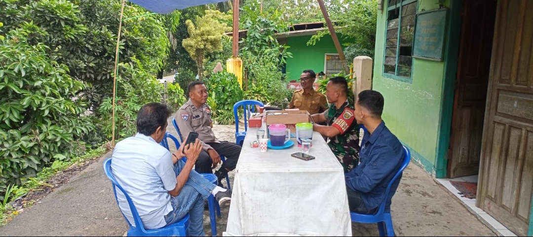 Komsos Bersama Anggota Kamtibmas dan Aparatur Kelurahan, Serda Imam Sampaikan ini