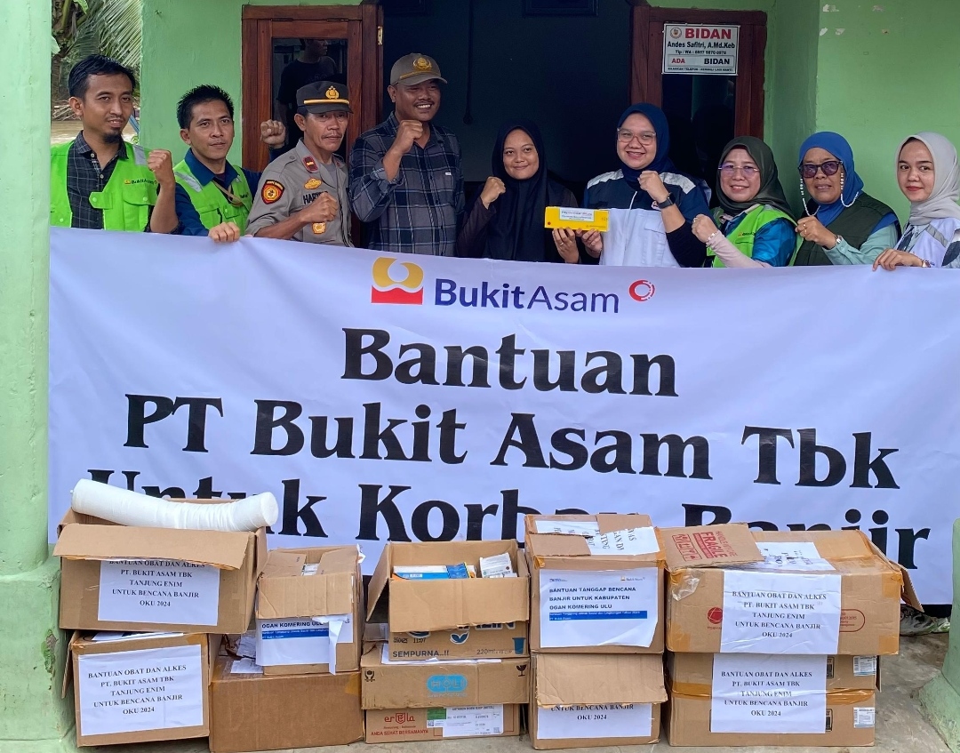 Bantuan Kemanusiaan Disalurkan Bukit Asam (PTBA) untuk Korban Banjir di Ulak Pandan