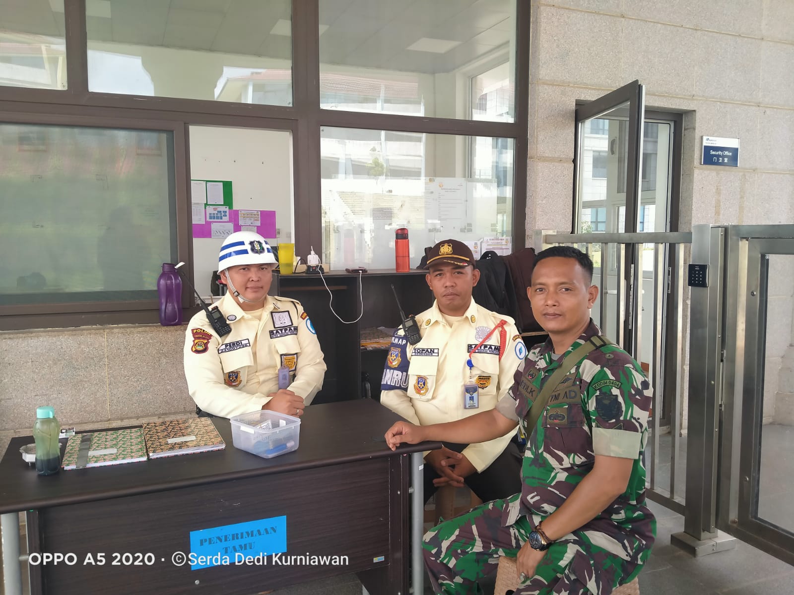 Babinsa Pulau Panggung Ajak Scurity PLTU Sumsel Tingkatkan Keamanan