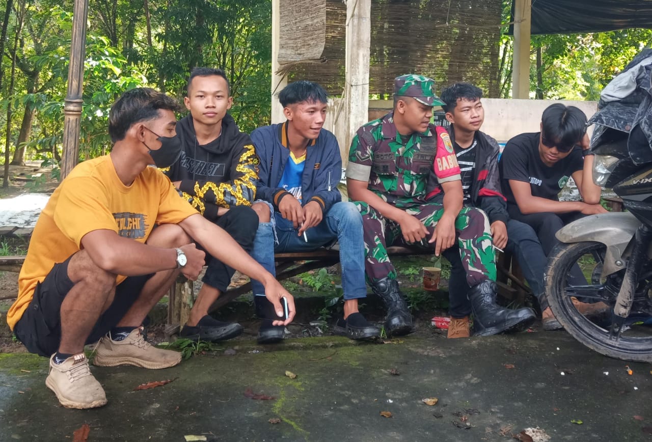 BABINSA Indramayu Koramil 05/TE Sosialisasikan Bahaya Judi Online