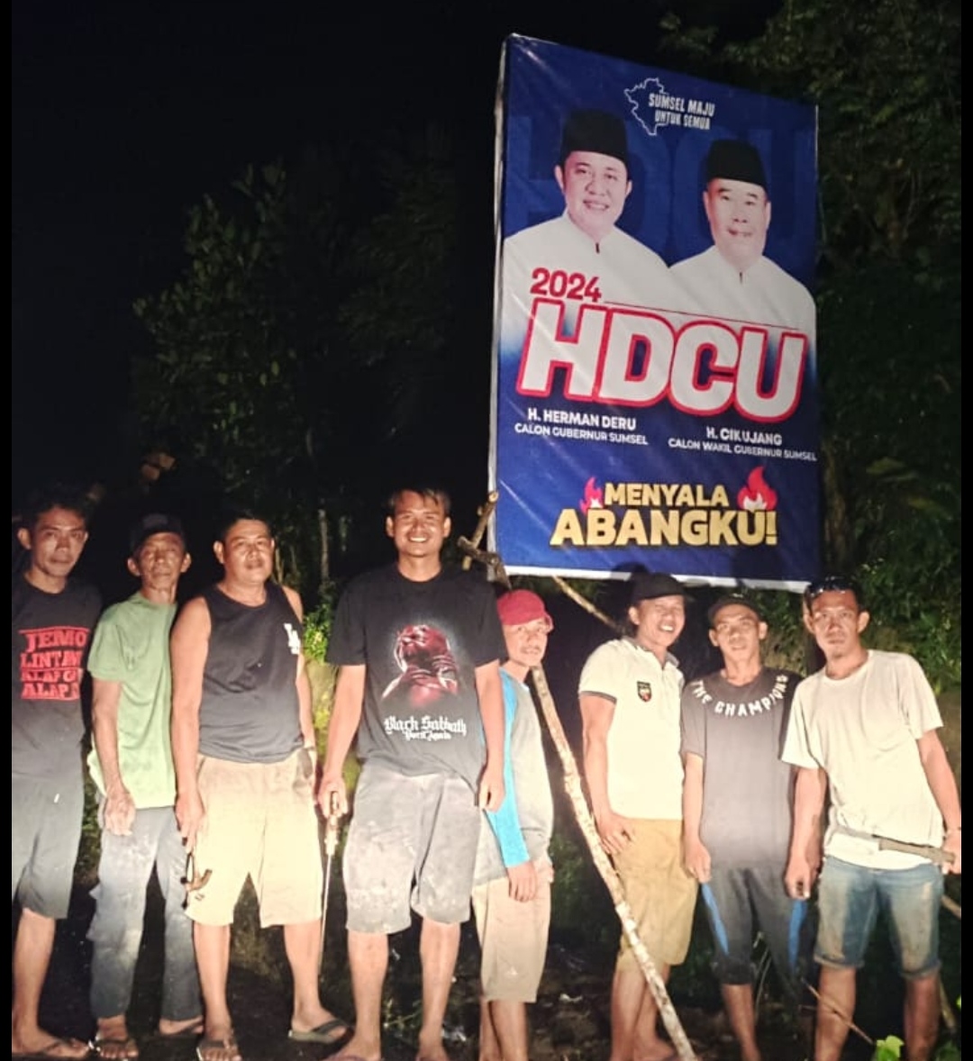 Gas Full Tim Kemenangan HD- CU Pasang Baliho di Wilayah Kabupaten Empat Lawang