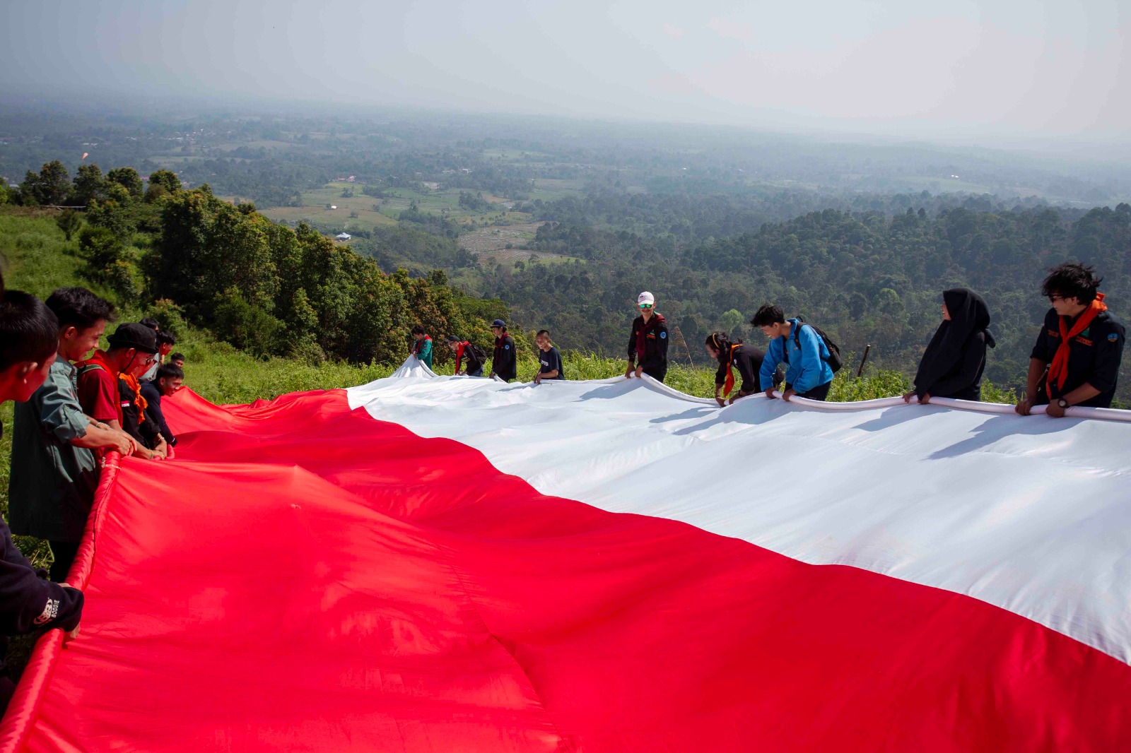 Kibar Proklamasi, Garis Milang Bentangkan Bendera Raksasa