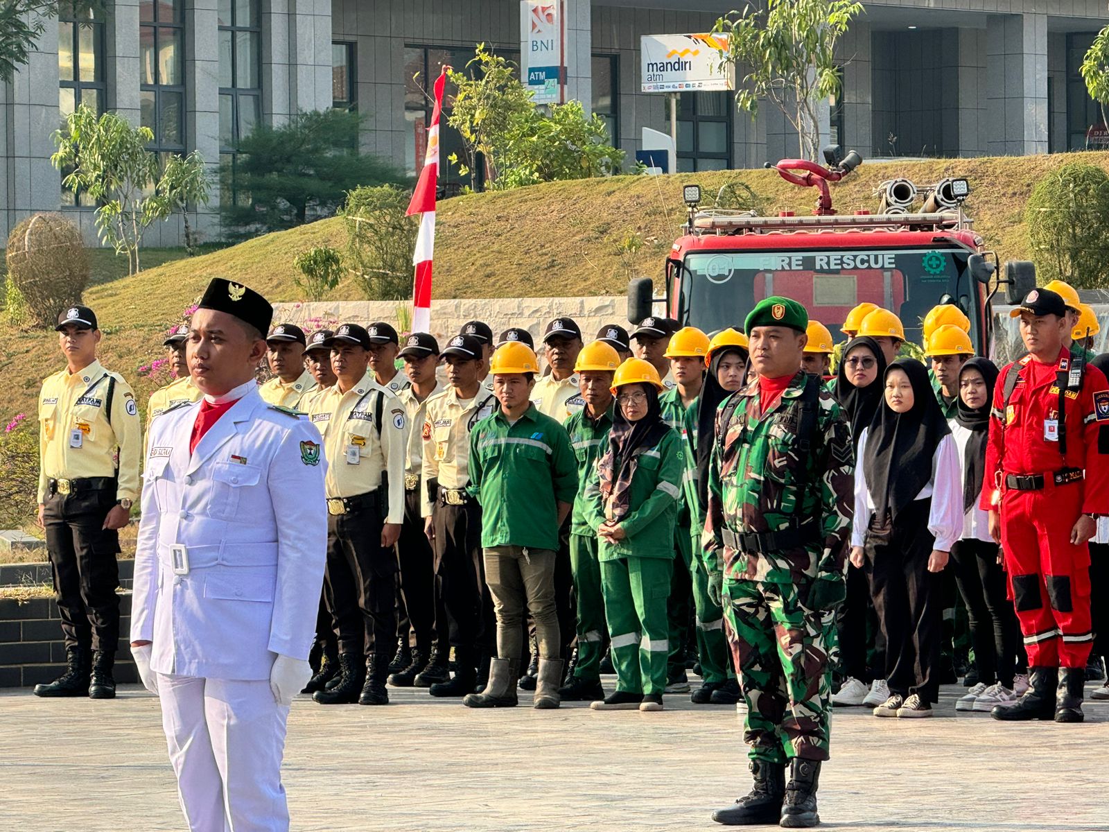 Sertu Ardi Kelana, Didaulat Sebagai Komandan Upacara Bendera di PLTU Sumsel 8 HBAP