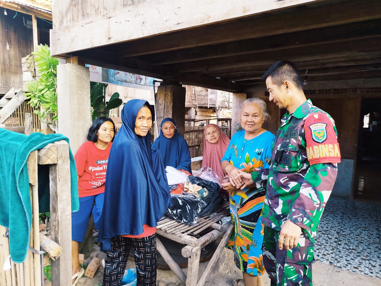 Babinsa Seleman Datangi Warga, Dengarkan Keluhan Terkait Dunia UMKM