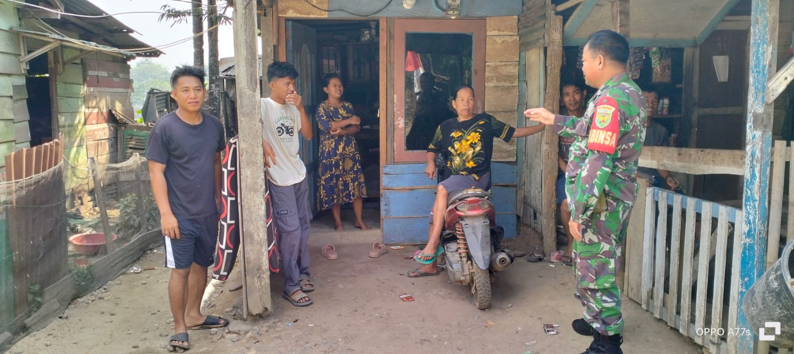 Babinsa Lingga Koramil 404-05/Tanjung Enim, Gencar Sosialisasikan Bahaya Karhutlah