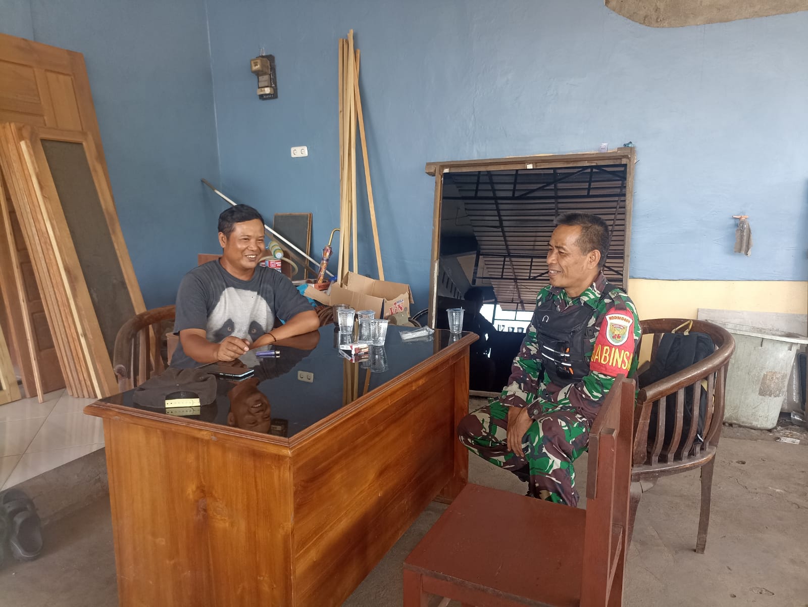 Eratkan Silaturrahmi, Babinsa Pagar Jati Komsos dengan Warga Binaan