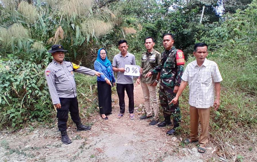 Babinsa Indramayu Kawal Pembangunan Di Desa Binaannya Agar Tepat Sasaran