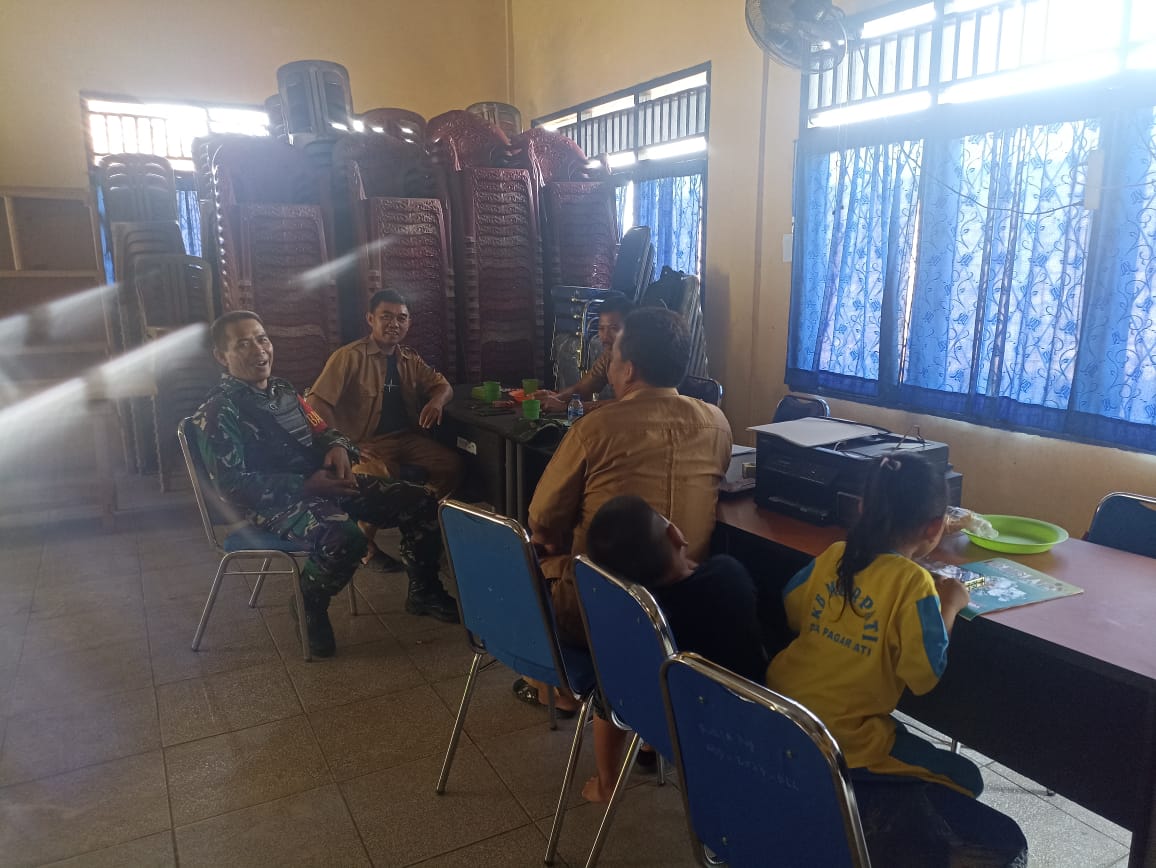 Babinsa Pagar Jati, Sosialisasikan Himbauan Menjelang Pilkada 2024