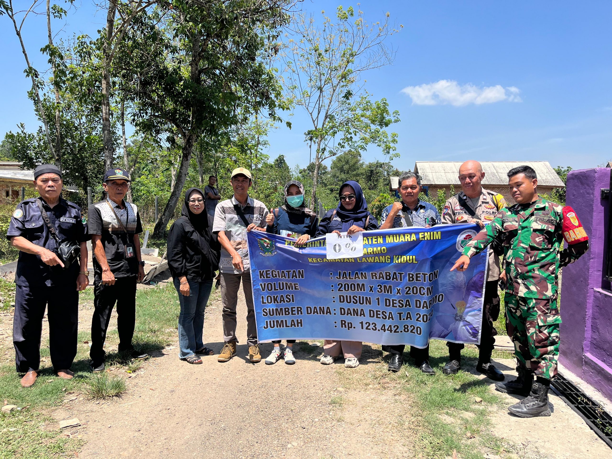 Babinsa Darmo, Walping Titik Nol Pembangunan Jalan Rabat Beton Dana Desa