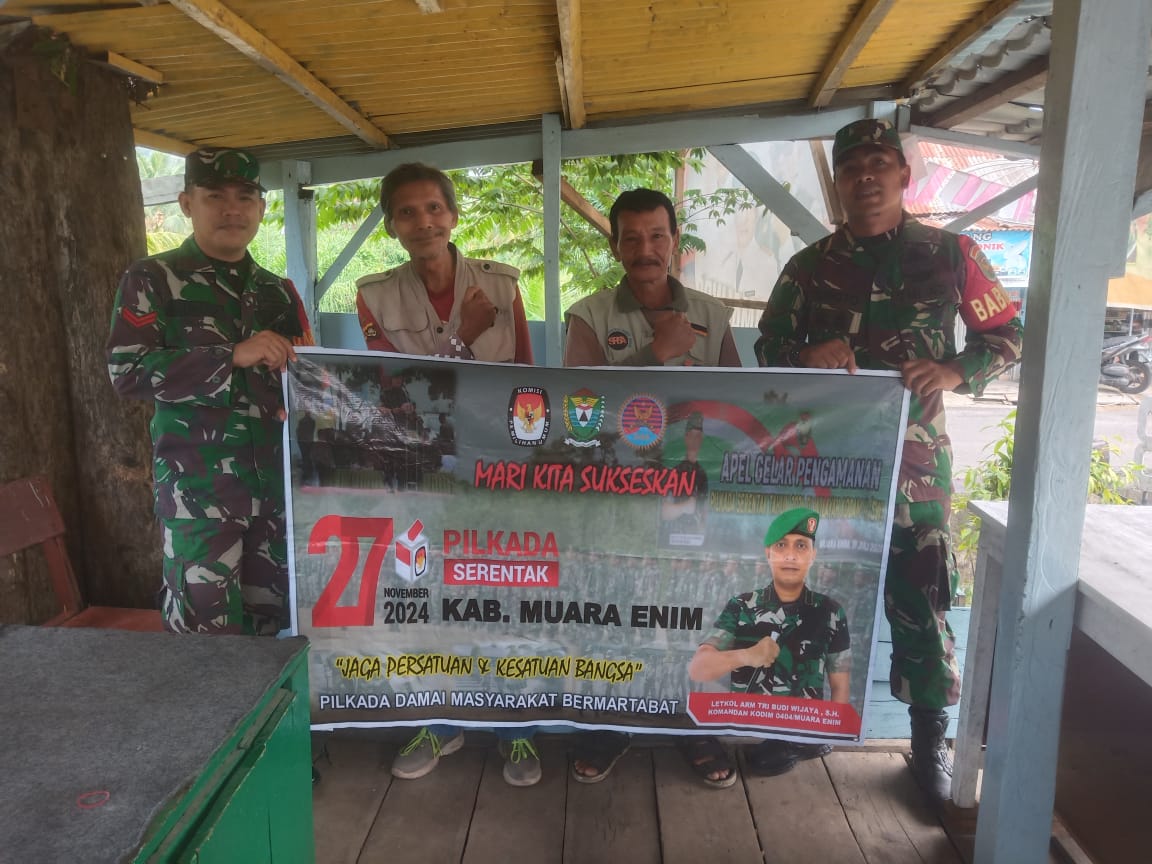 Sosialisasikan Pilkada Damai, Serda Suroto : Walau Beda Pilihan Tapi Tetap Jaga Kerukunan