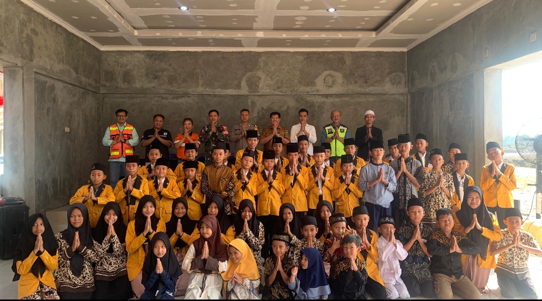 Koptu Ridwan Babinsa Kormail 05/Tanjung Enim, Apresiasi Kedekatan Antara PT Sriwijaya Bara priharum Dengan Masyarakat