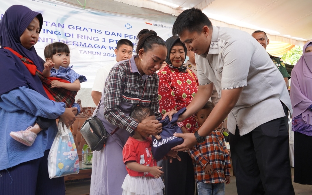 Bukit Asam (PTBA) Unit Dermaga Kertapati Gelar Pengobatan Gratis dan Penanganan Stunting