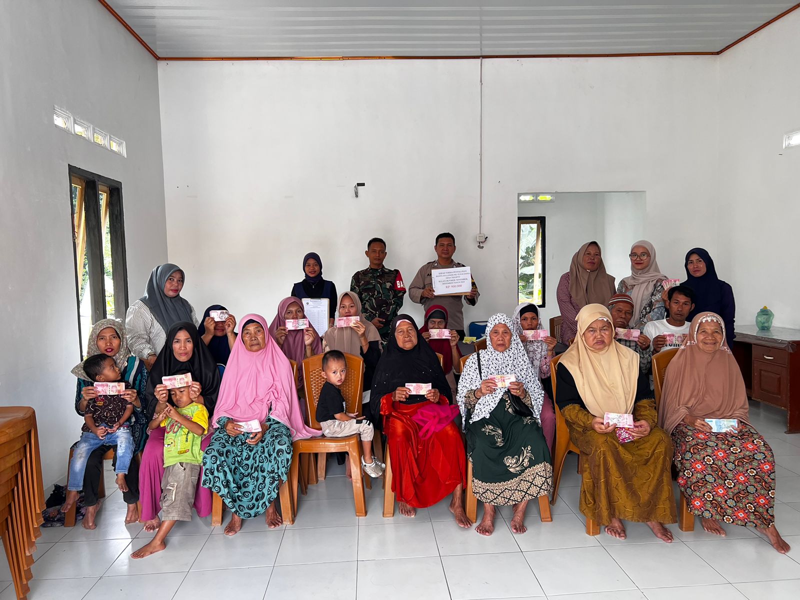 Babinsa Pulau Panggung, Walping Pembagian BLT DD