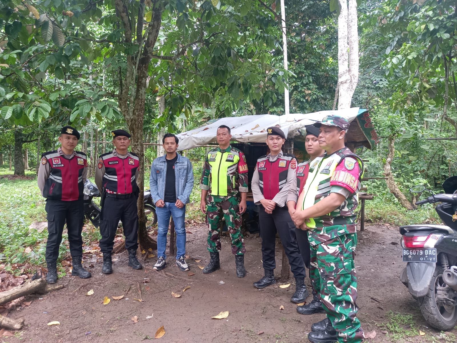 Sinergitas Antara Babinsa Tanjung Enim Dan Bhabinkamtibmas, Pastikan Wilayah Tetap Aman