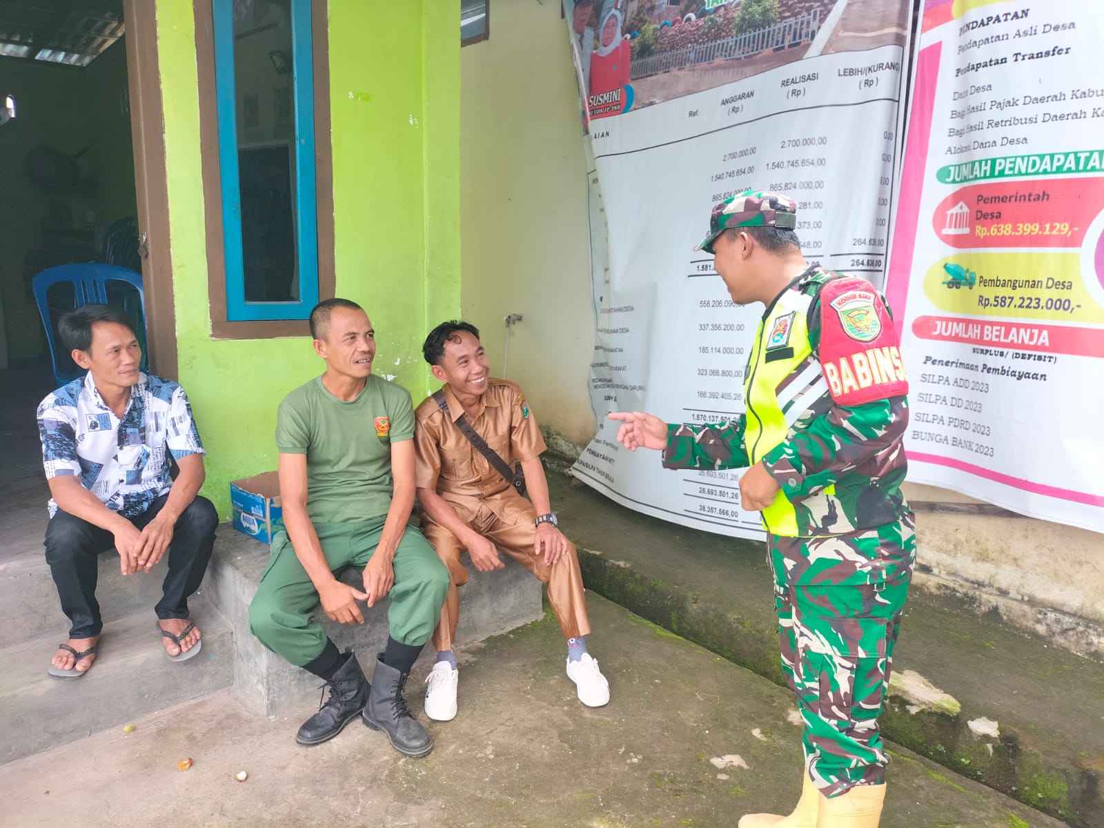 Pererat Sinergitas, Babinsa Komsos Dengan Perangkat Desa
