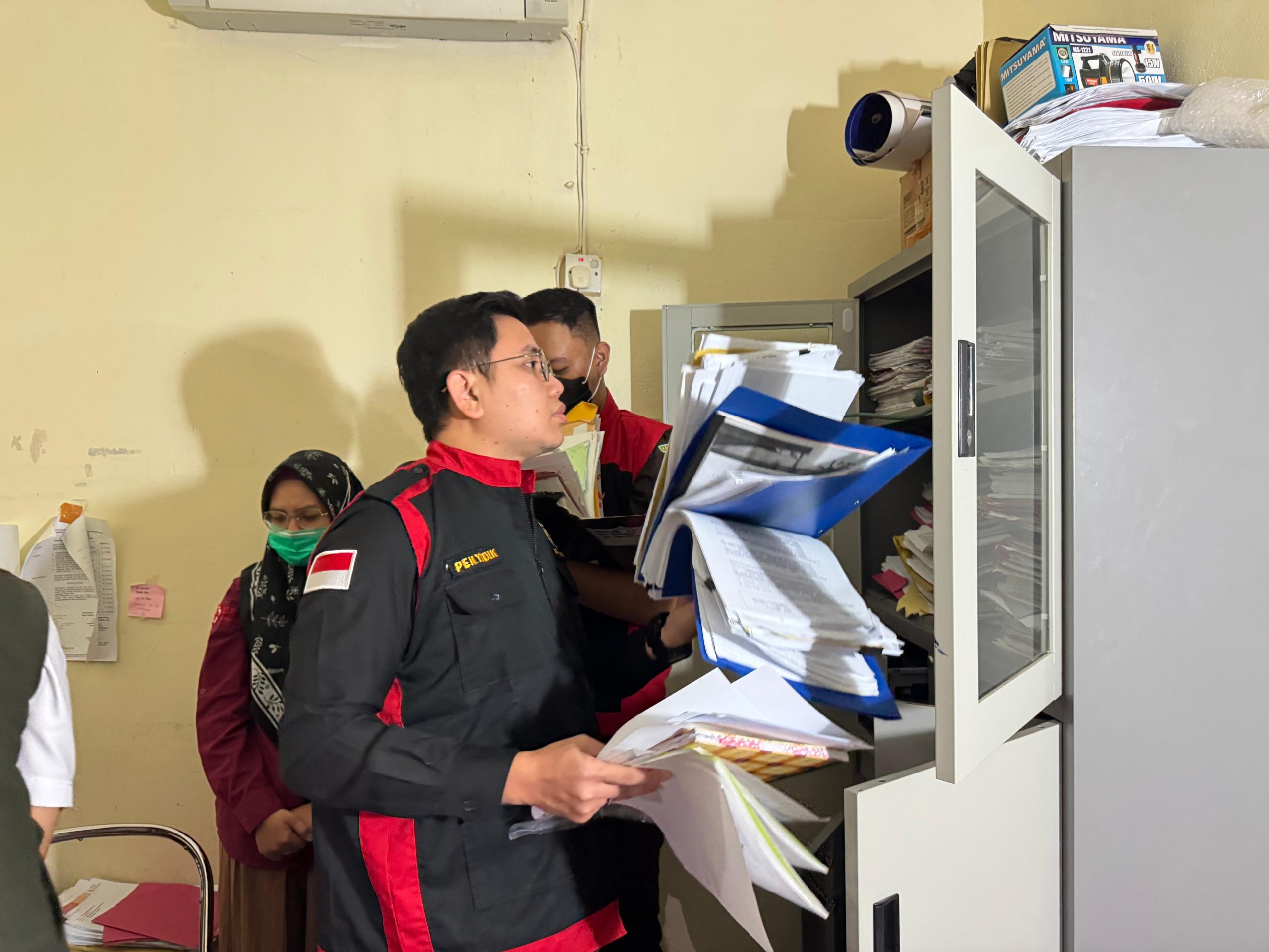 Gawat, Kantor Dan Rumah Bendahara PMI Digeledah Kejari Muara Enim