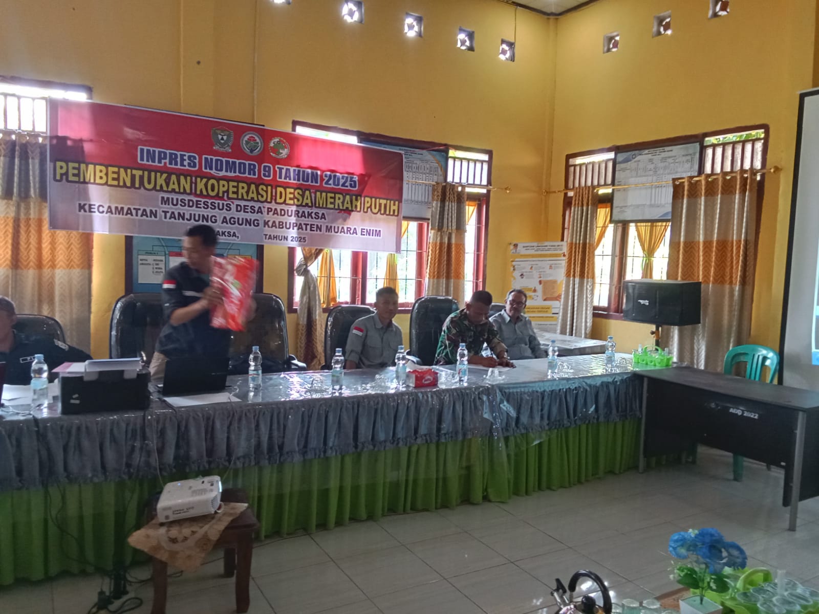 Babinsa Koramil 404-05/Tanjung Enim Hadiri Musdesus Koperasi Merah Putih