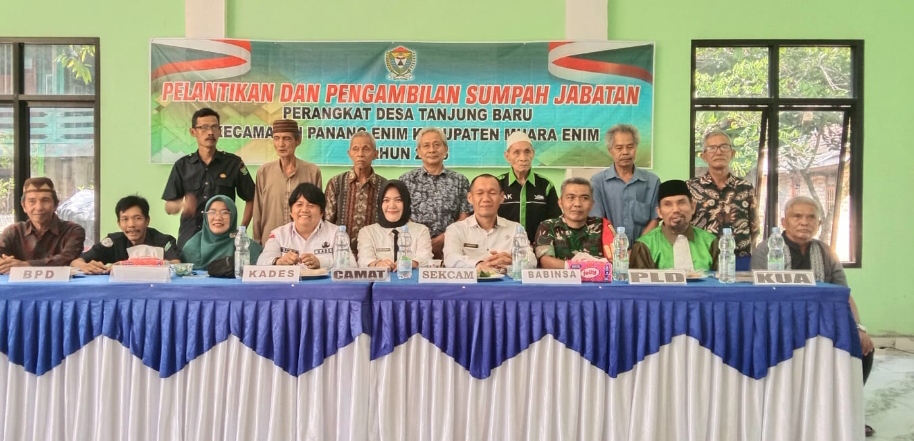 Babinsa Tanjung Baru Hadiri Pelantikan Perangkat Desa