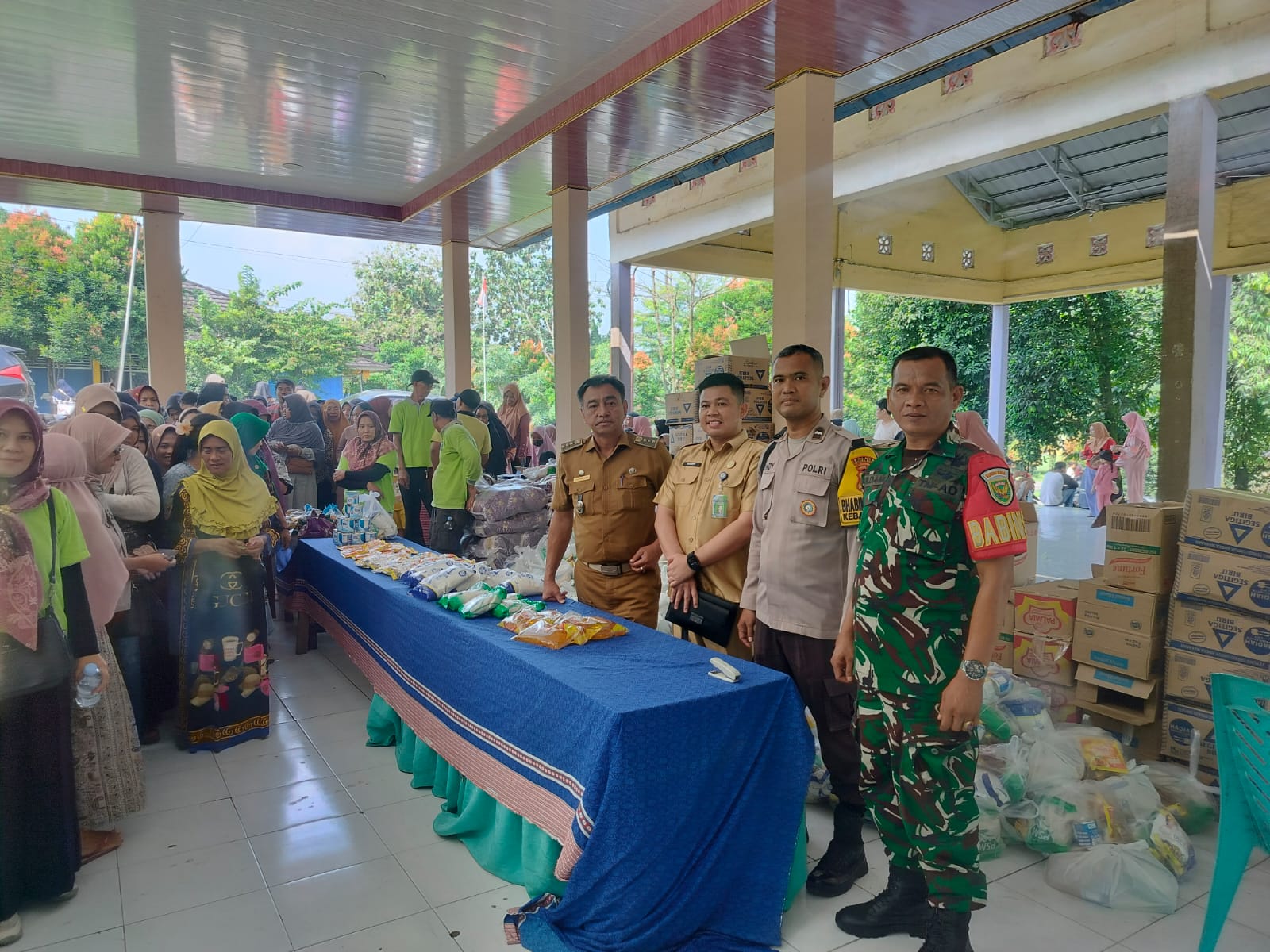 Babinsa Keban Agung Sambut Baik Giat Operasi Pasar Murah Jelang Idul Adha