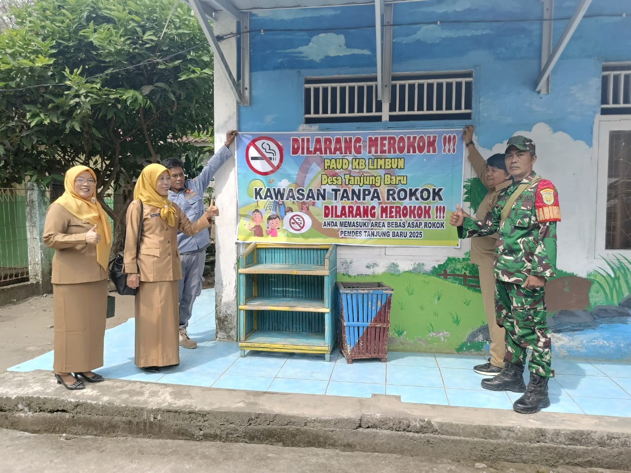 Babinsa Tanjung Baru Sambut Baik Sosialisasi Desa Kawasan Asap Rokok