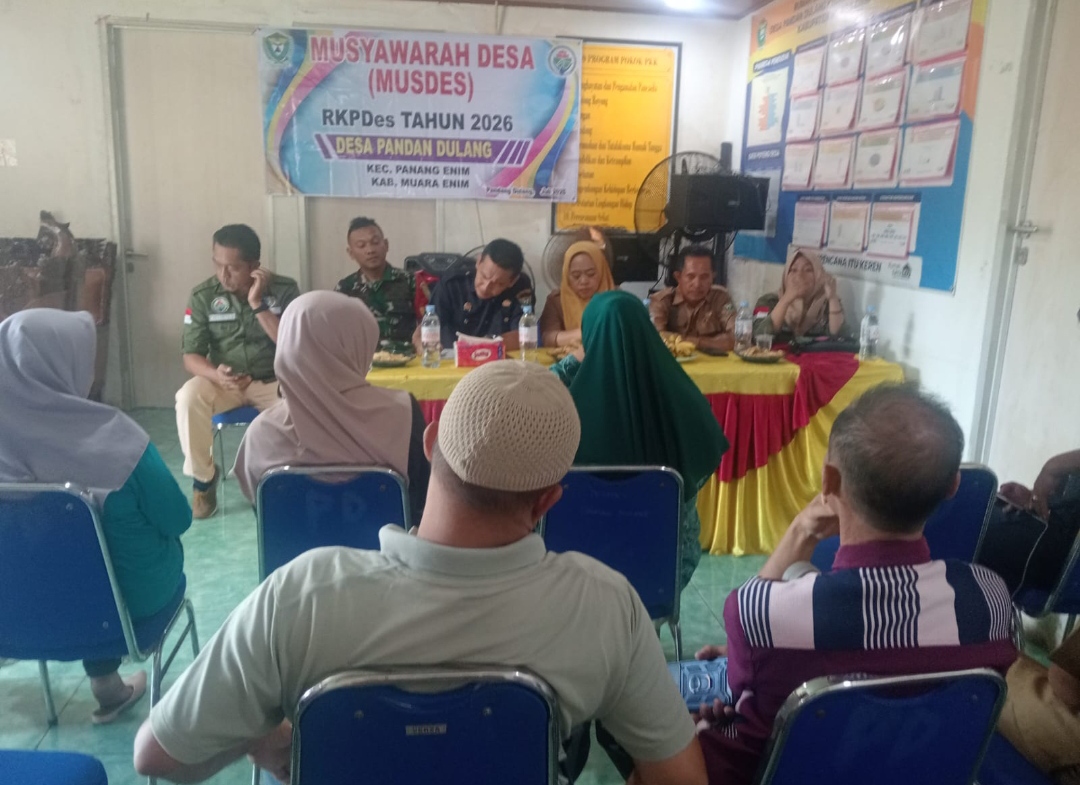 Babinsa Pandan Enim Sampaikan Harapan Saat Monitor Giat Musdes RKPDes 2026