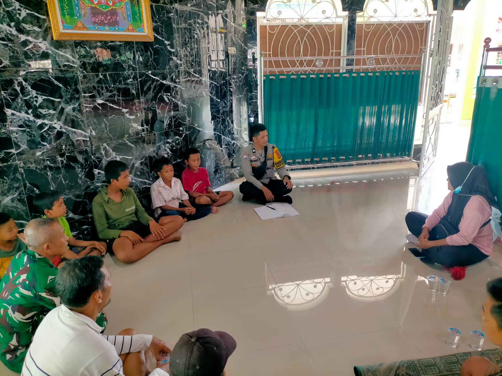 Babinsa Kelurahan Tanjung Enim Selatan Berikan Himbauan Kepada Orang Tua Terkait Anak