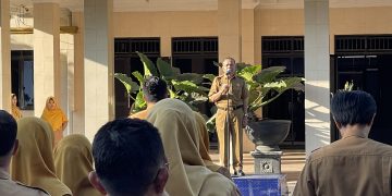 Sekda Lahat Izromaita Pimpin Apel Perdana, Tekankan Disiplin dan Nilai “BerAKHLAK”