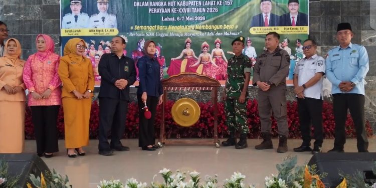 Semarak HUT ke-157 Lahat Widia Ningsih Buka Festival Tari dan Lagu Daerah
