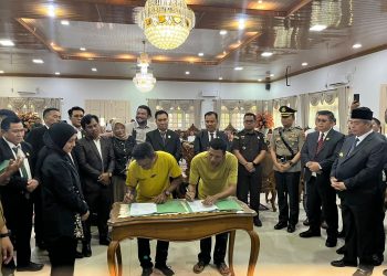 Hak Plasma Warga Diserahkan, Konflik Puluhan Tahun PT Aditarwan Dituntaskan