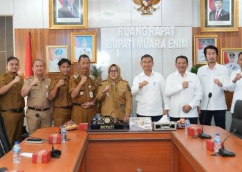 Plt Bupati Sumarni dan PTBA Lanjutkan Talud Sungai Enim, Target Selesai Akhir 2026