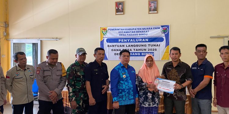 Pemdes Padang Bindu Salurkan BLT DD Tahap II, Sekaligus Kebut Pembangunan Jalan Dusun