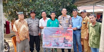 Cegah Karhutla Sejak Dini, Kapolsek Gunung Megang Bersama Bhabinkamtibmas Gencarkan Edukasi kepada Warga Benakat