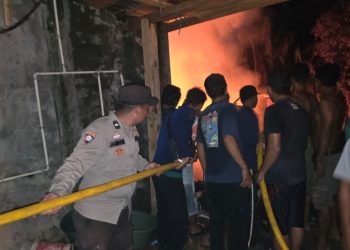 Respons Cepat Polda Sumsel, Kebakaran Rumah di OKU Berhasil Dipadamkan