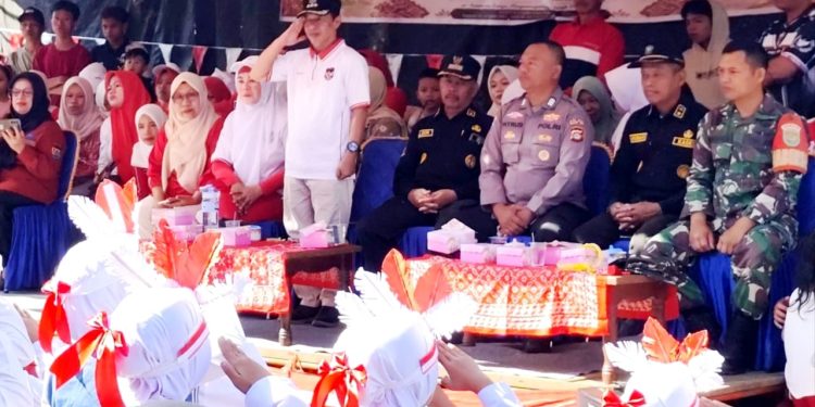 Semarak HUT RI Ke-81, Lomba Gerak Jalan di SDL Pukau Warga dengan Kekompakan Peserta